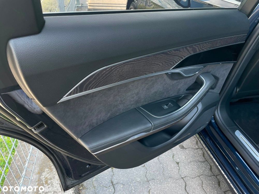 Audi A8 - 11