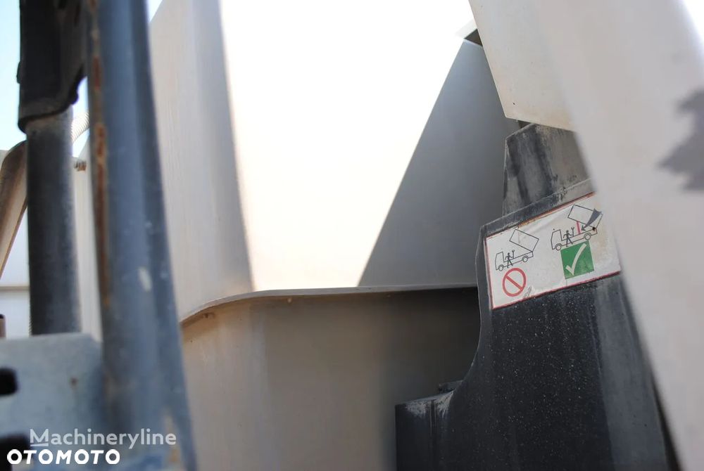 SCARAB MERLIN Hydrostat Euro 6 2014 Szczotki L/R PM10 Zamiatarka na części - 11