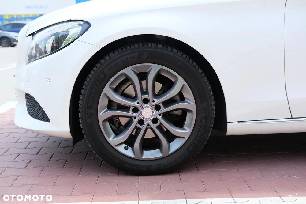 Mercedes-Benz Klasa C 180 7G-TRONIC - 10