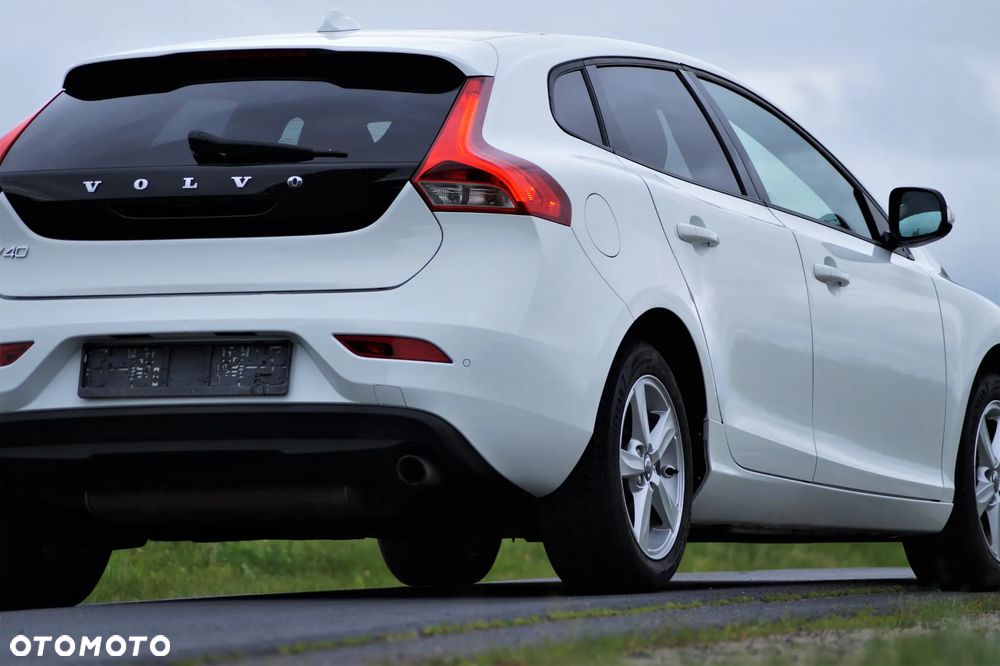 Volvo V40 - 18