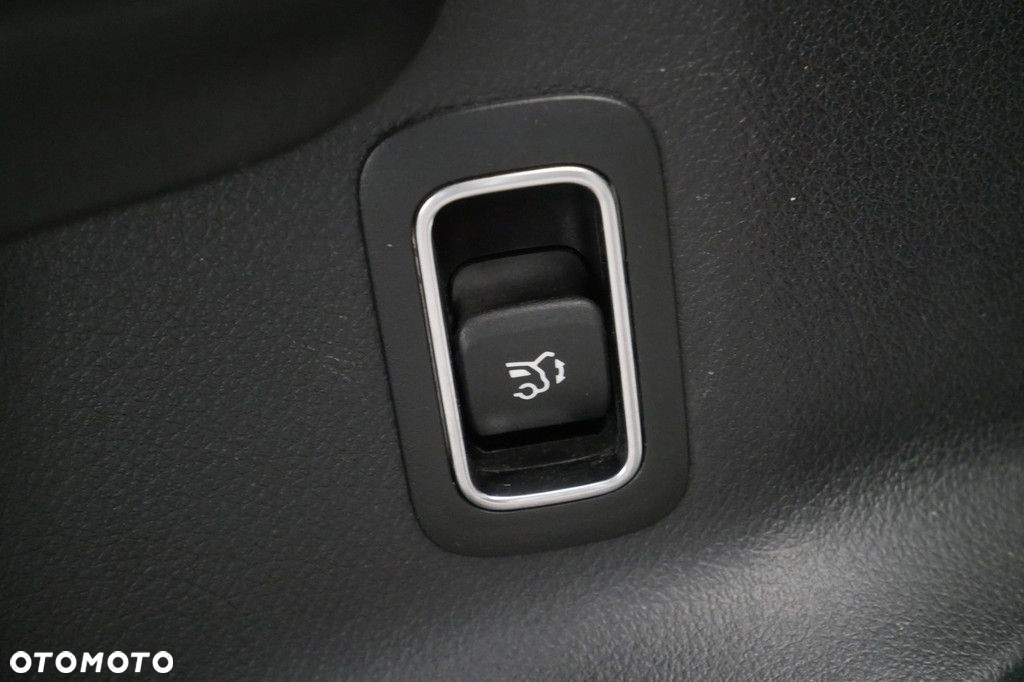 Mercedes-Benz GLB - 19