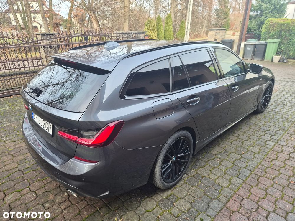 BMW Seria 3 320d Sport Line - 4