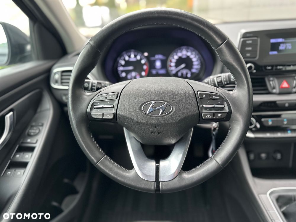 Hyundai i30 1.5 DPI Modern - 26