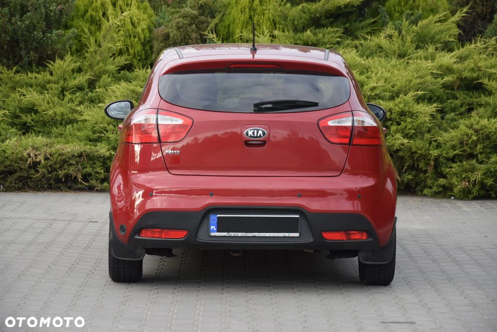 Kia Rio - 22