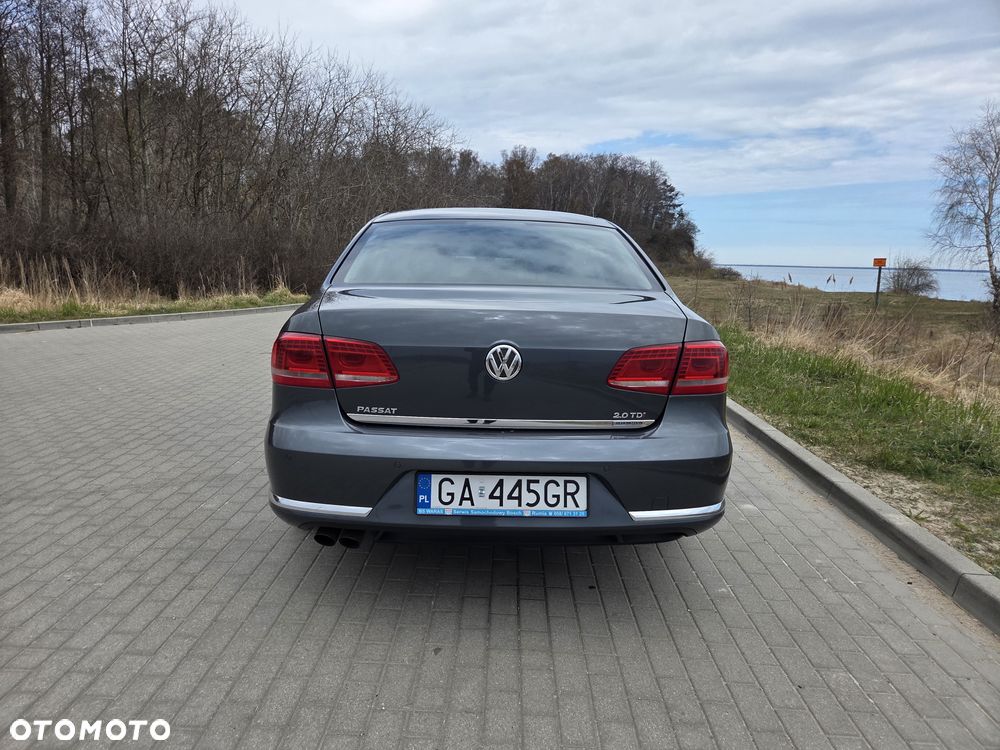 Volkswagen Passat - 6