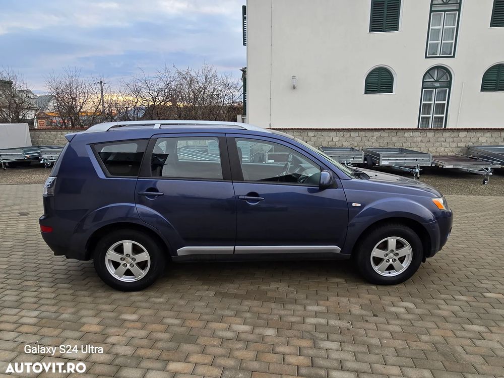 Mitsubishi Outlander 2.0 DI-D 4WD Intense - 16