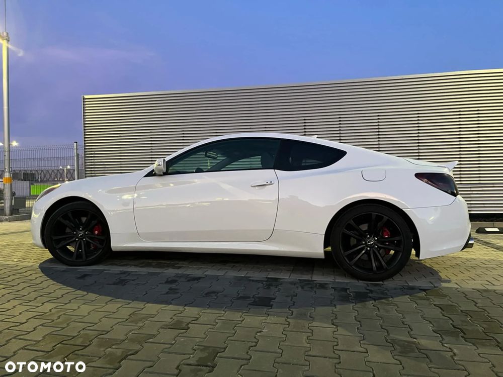 Hyundai Genesis Coupe 3.8 V6 - 7