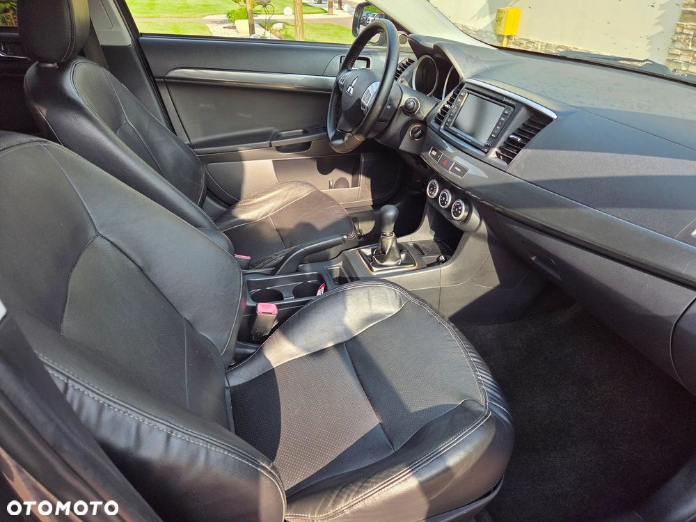 Mitsubishi Lancer - 18