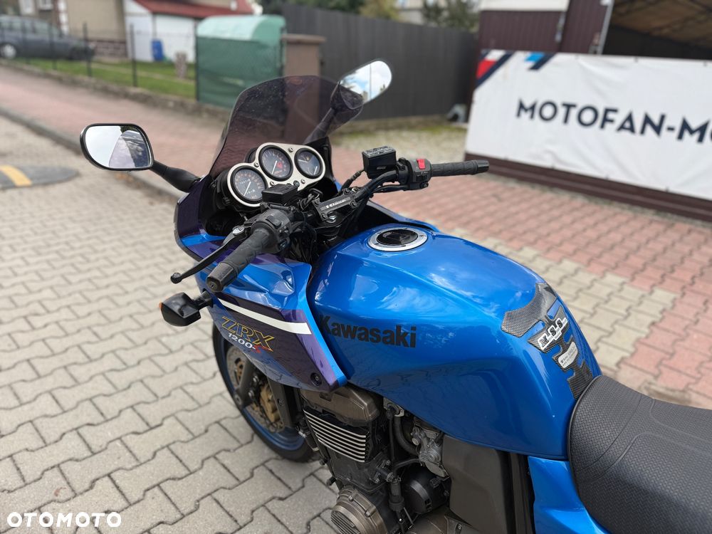 Kawasaki ZRX - 21