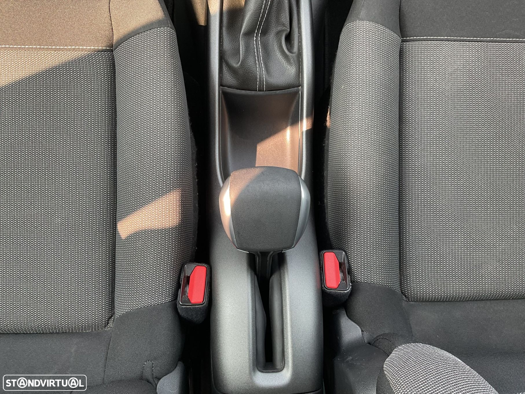 Citroën C3 Aircross 1.2 PureTech Shine EAT6 - 34