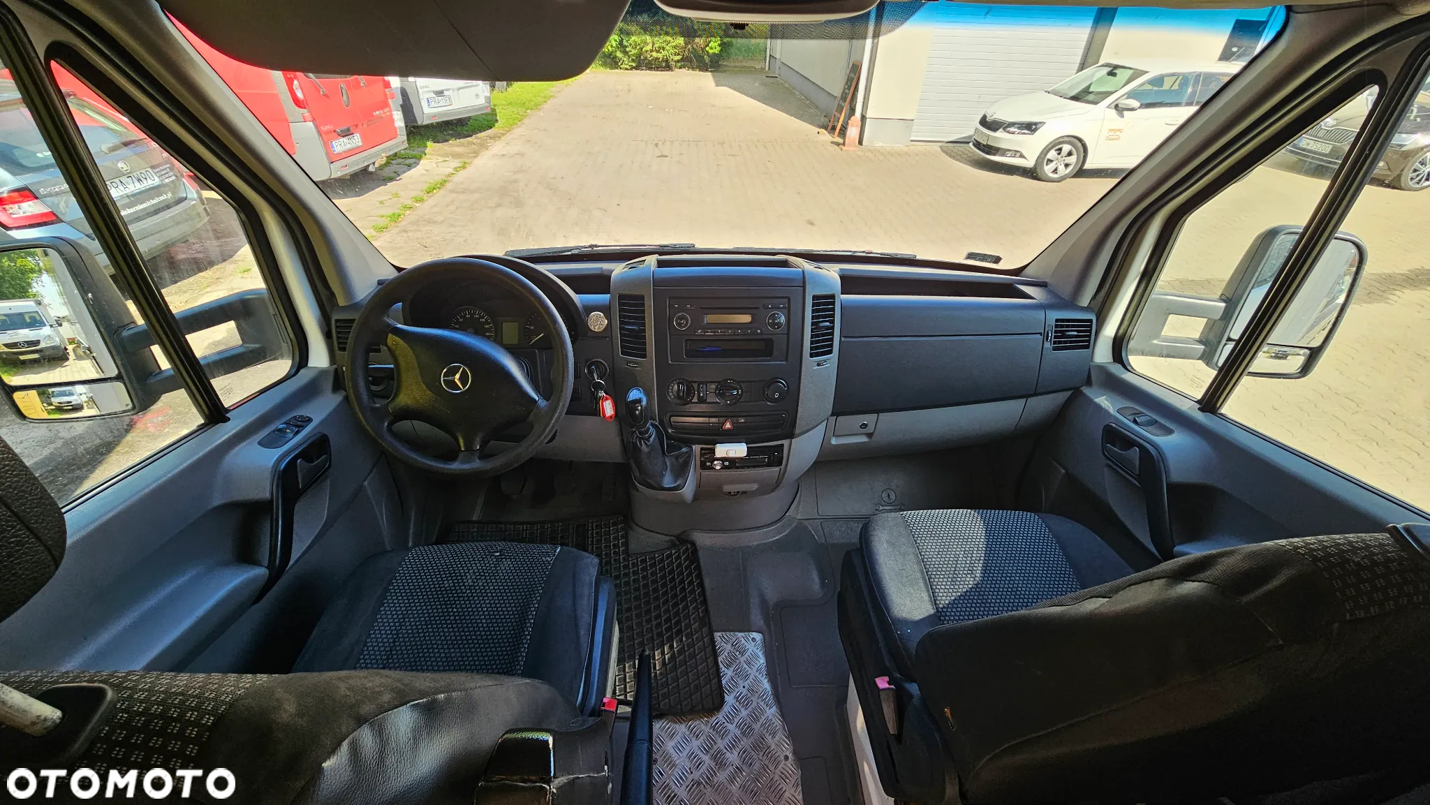 Mercedes-Benz Sprinter - 9