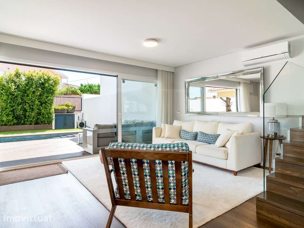 Moradia de luxo T4 no Murtal com piscina aquecida e rooftop panorâmico - Grande imagem: 4/32