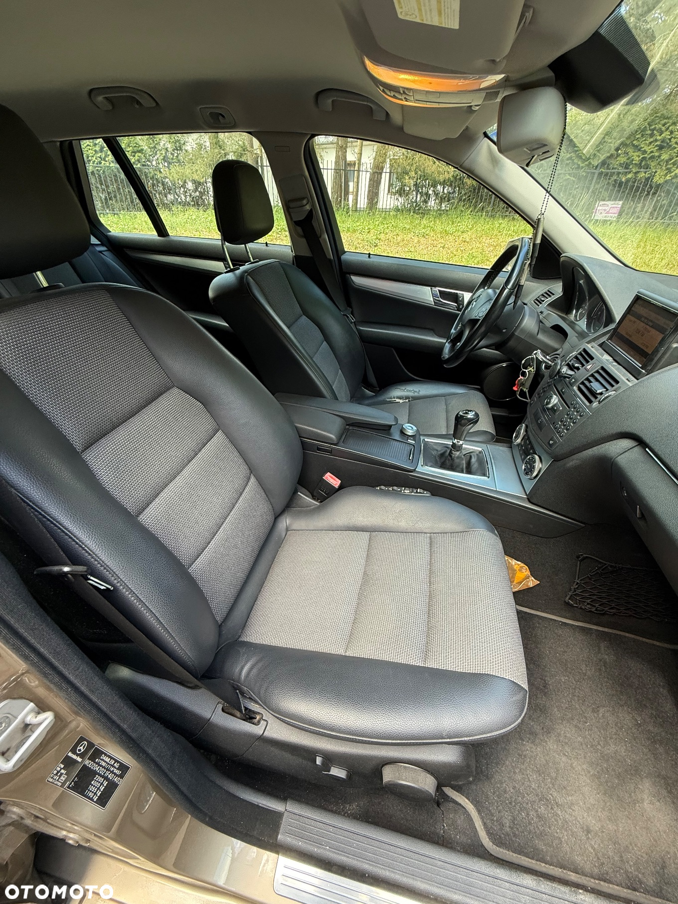 Mercedes-Benz Klasa C 220 T CDI DPF (BlueEFFICIENCY) Avantgarde - 24