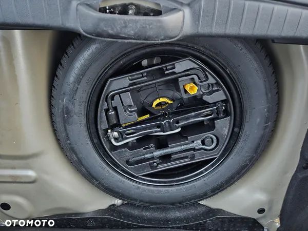 Peugeot 208 1.2 PureTech Style - 15