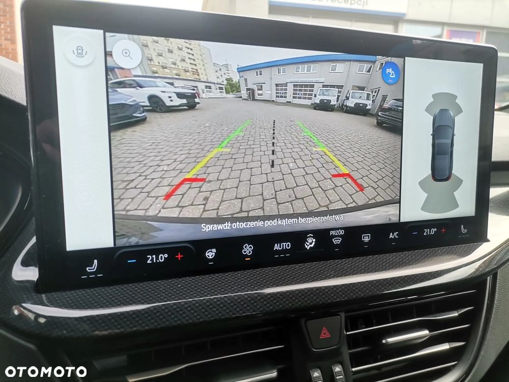 Ford Focus 1.0 EcoBoost ST-Line X - 27