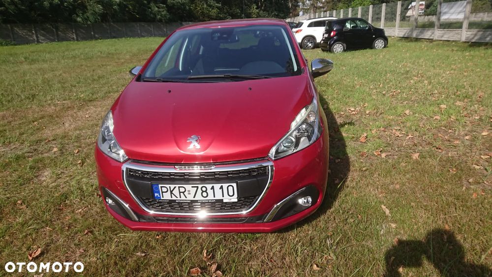Peugeot 208 - 1