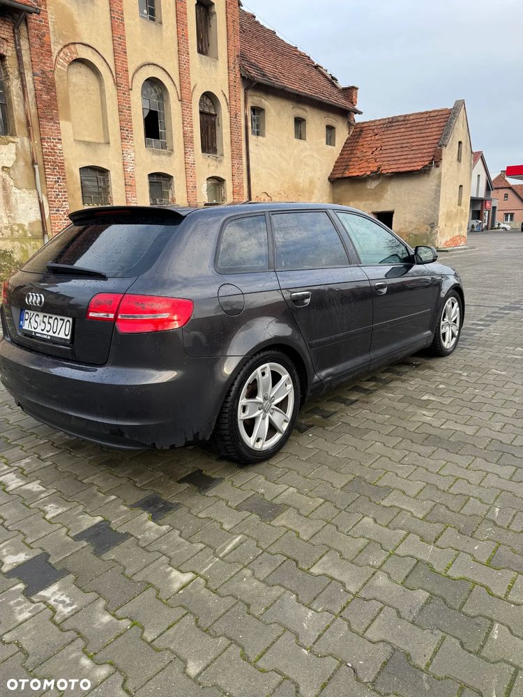 Audi A3 Sportback 2.0 TDI Ambiente - 8