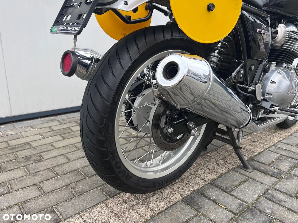 Royal Enfield Interceptor - 23