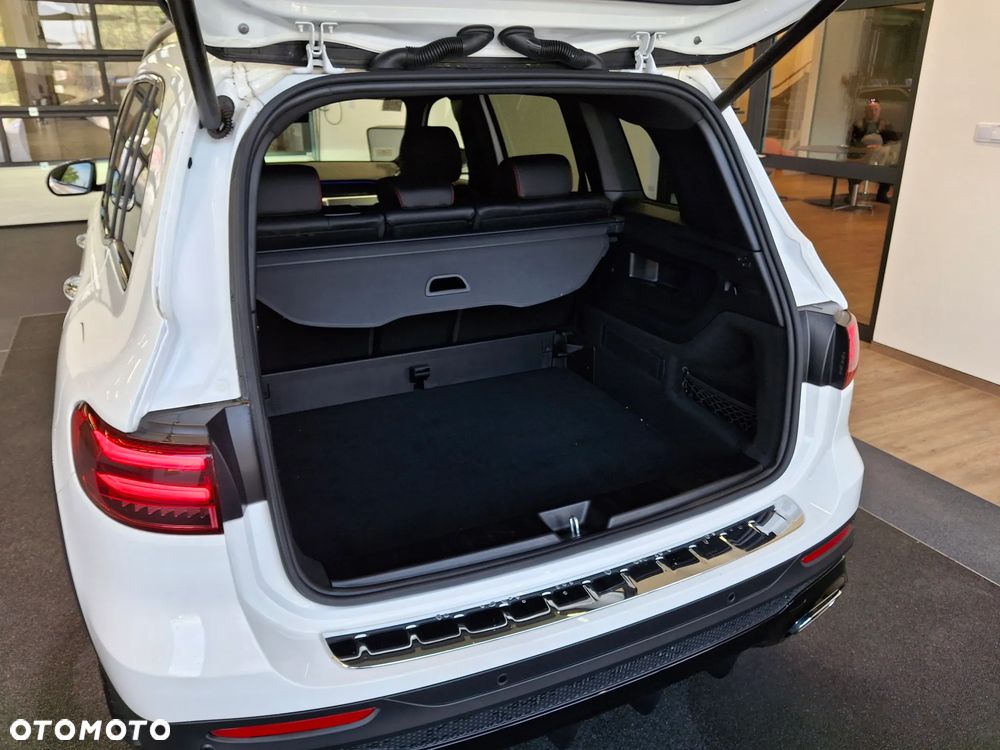 Mercedes-Benz GLB 200 AMG Line 7G-DCT - 25