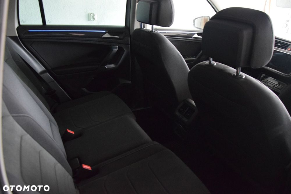 Volkswagen Tiguan 2.0 TDI SCR DSG R-Line - 29