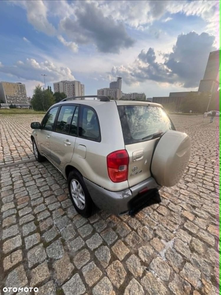 Toyota RAV4 - 5