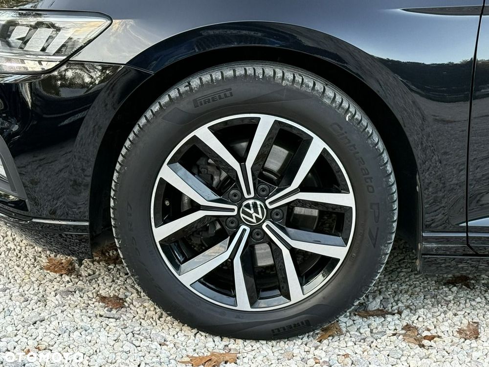 Volkswagen Passat - 26