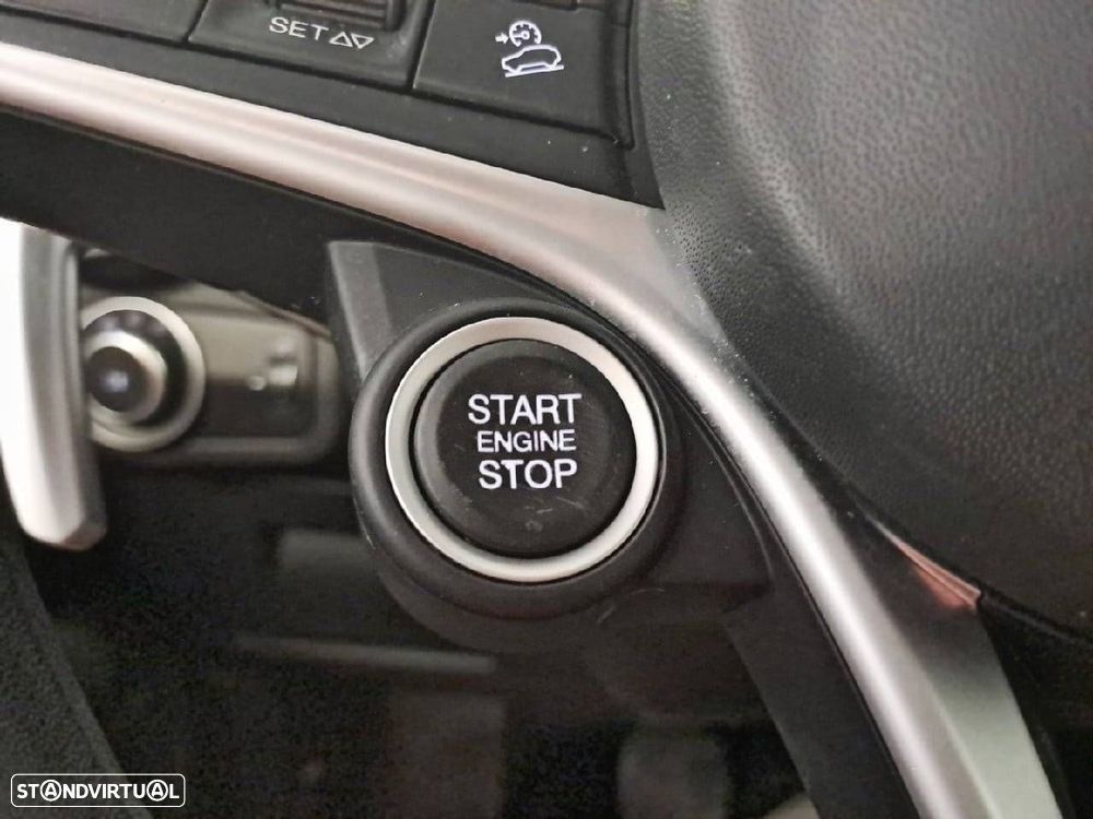 Alfa Romeo Stelvio 2.2 D B-Tech AT8 Q4 - 18