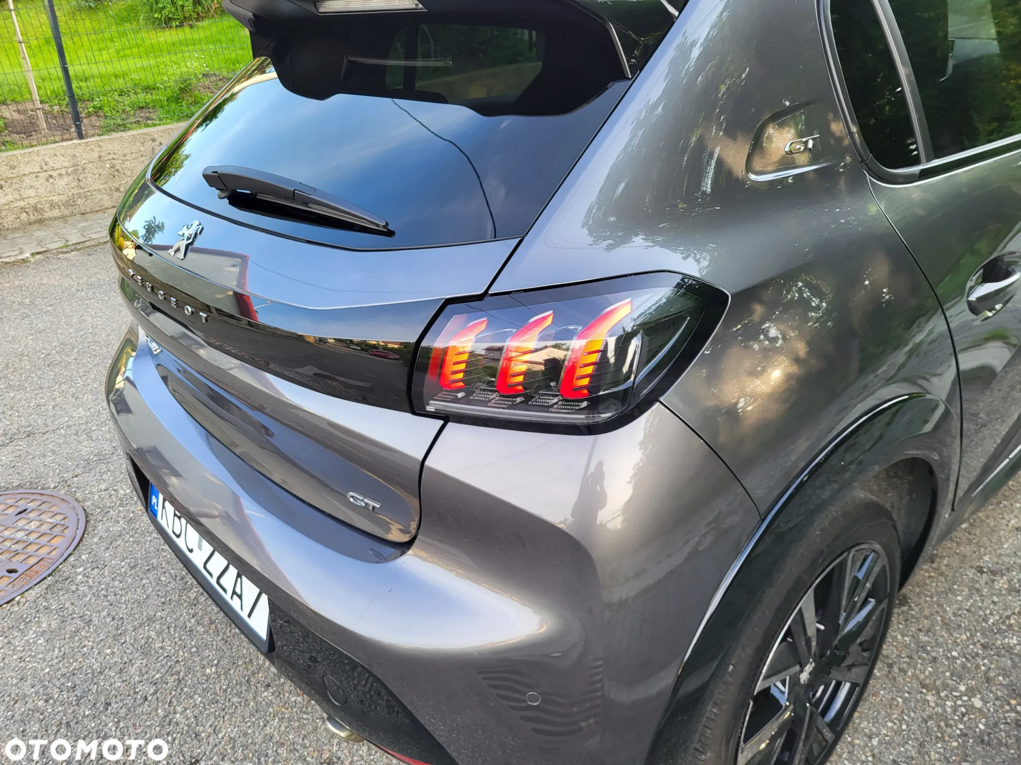 Peugeot 208 PureTech 100 EAT8 GT Pack - 6