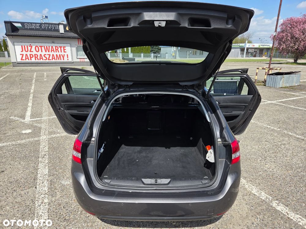 Peugeot 308 BlueHDi 130 EAT8 Stop & Start Allure - 19