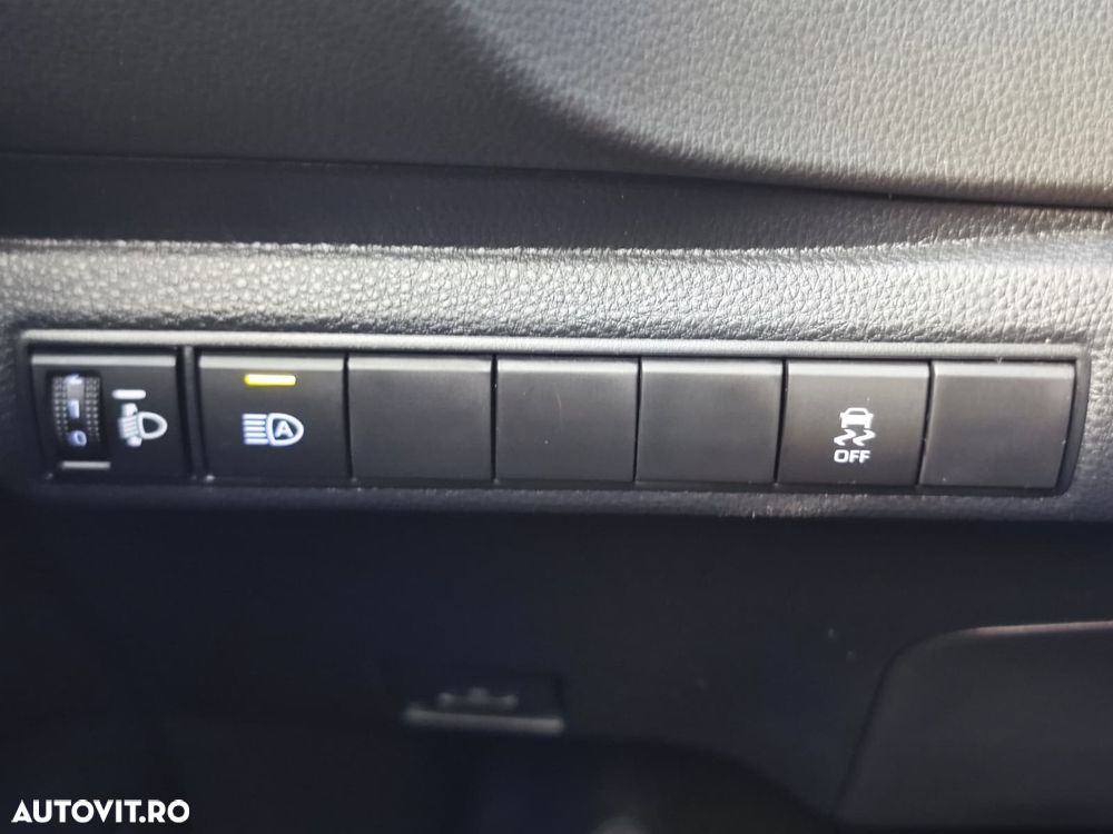 Toyota Corolla 2.0 HSD TS Exclusive - 26