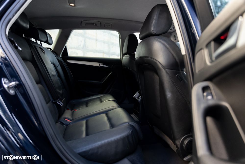 Audi A4 Avant 2.0 TDI - 11