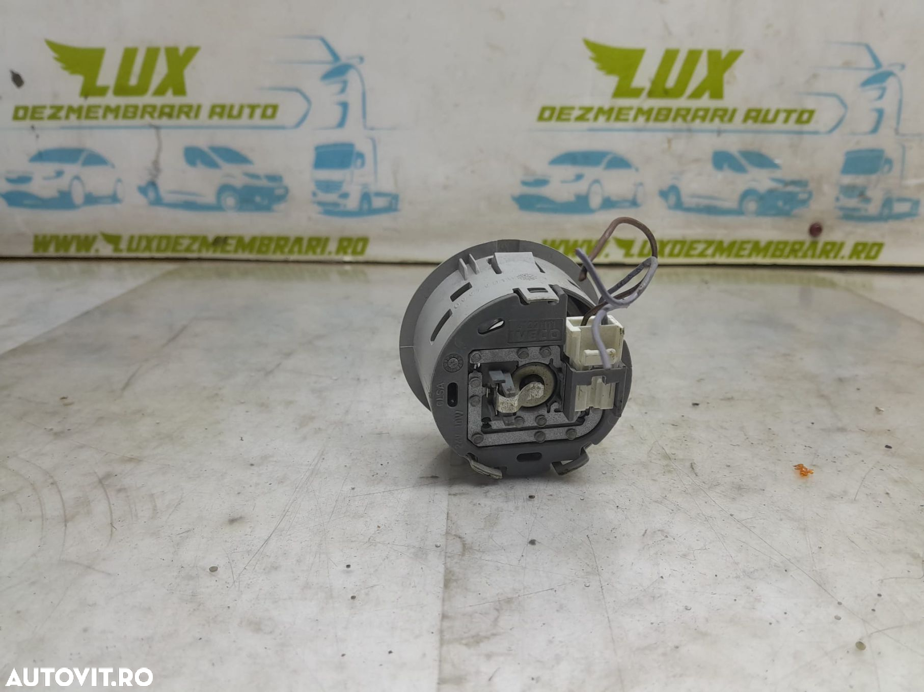 Lampa plafon interior 41221111 IVECO Stralis generatia [2007 - 2014] - 2