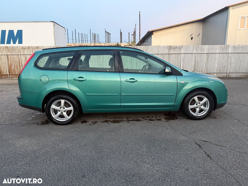 Ford Focus 1.6i Ti-VCT Titanium - 2