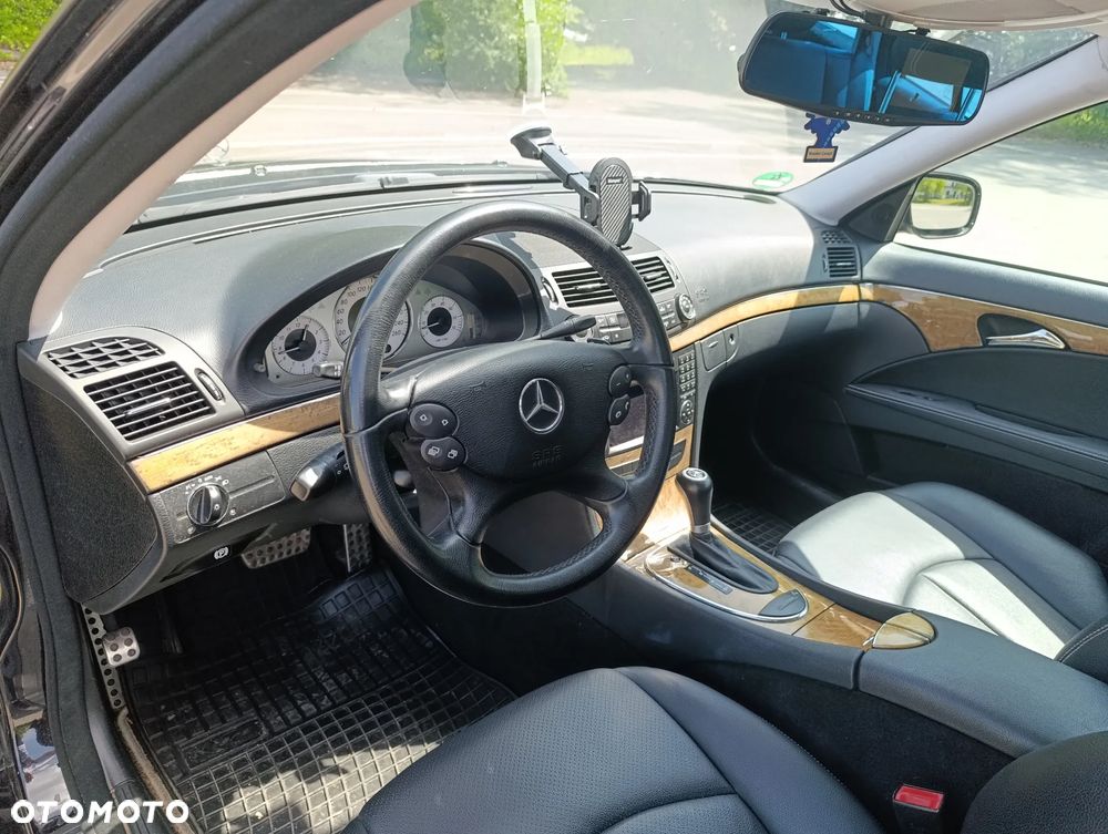 Mercedes-Benz Klasa E 300 Avantgarde - 16