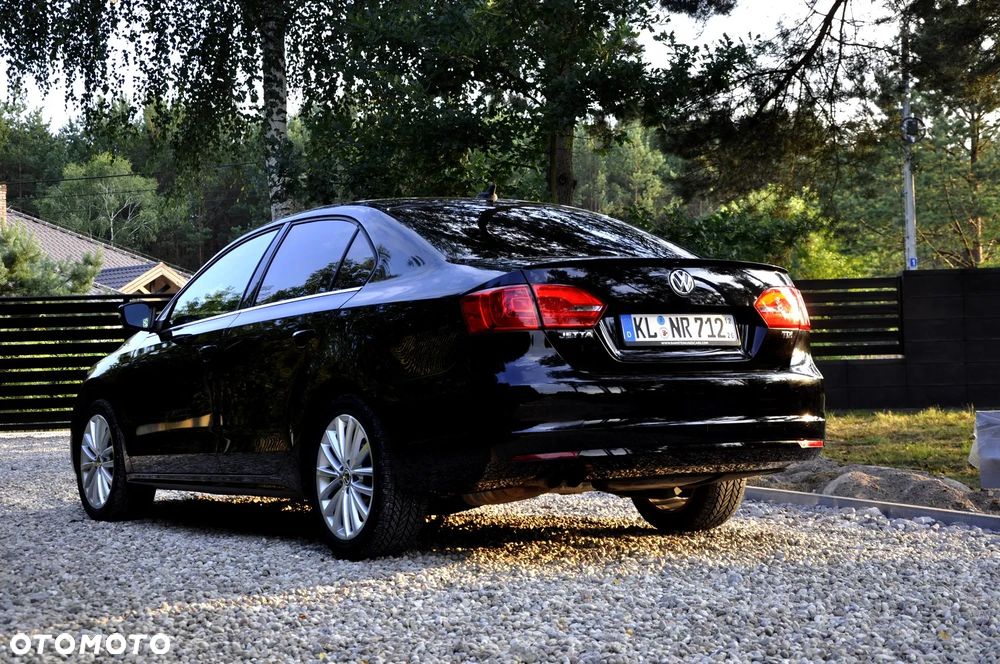 Volkswagen Jetta 2.0 TDI DSG Highline - 15