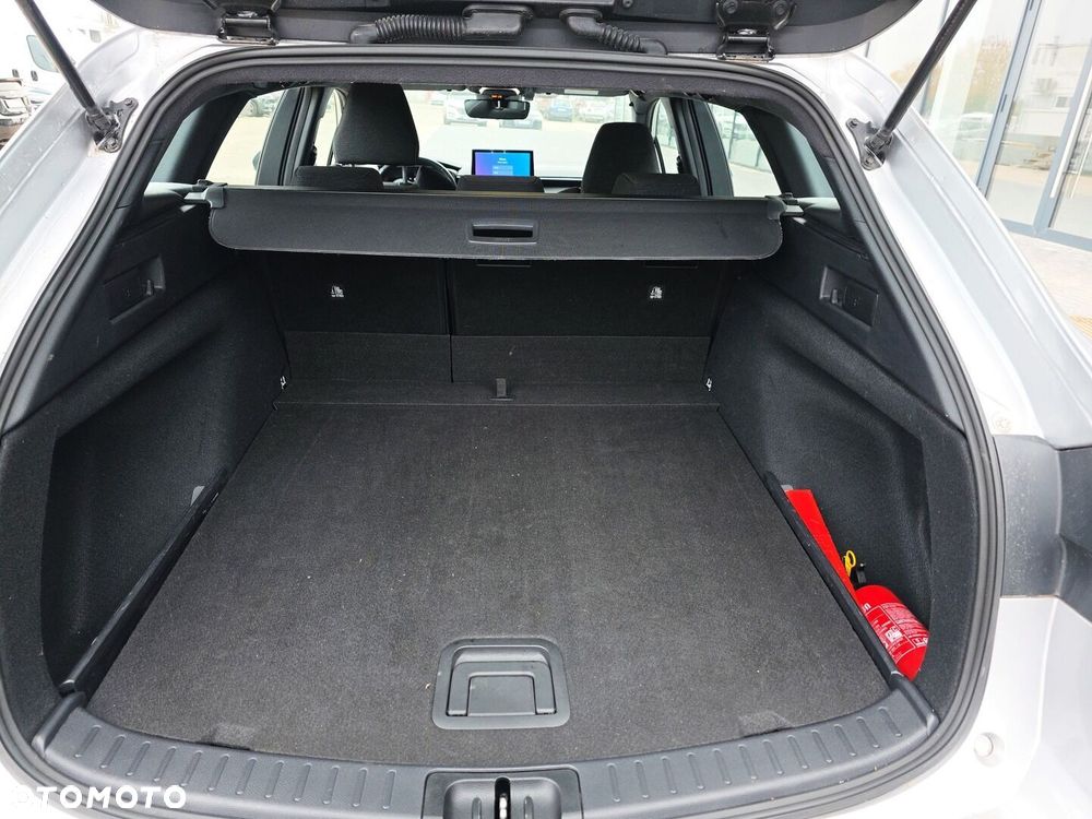 Toyota Corolla 1.8 Hybrid Comfort - 28