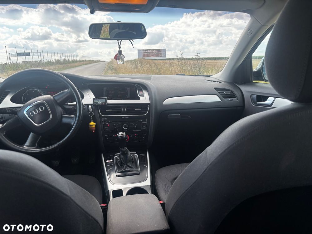 Audi A4 Avant 2.0 TDI - 8