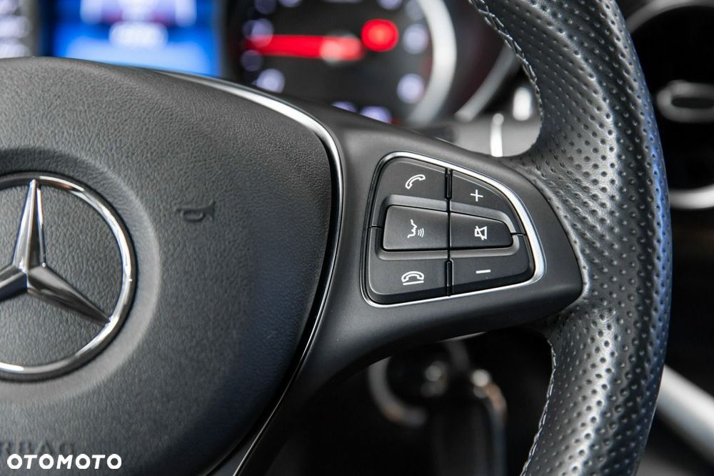 Mercedes-Benz Klasa V 300 d lang 9G-TRONIC Avantgarde - 29