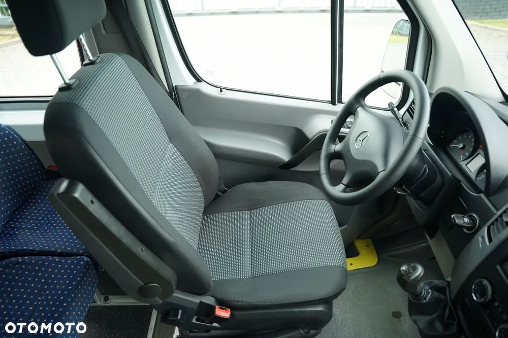 Mercedes-Benz / SPRINTER 516 / KLIMATYZACJA / SPROWADZONY / - 19