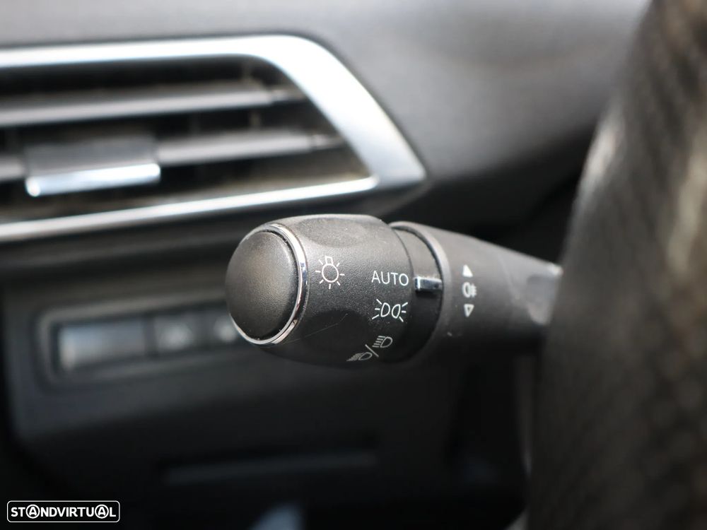 Peugeot 3008 225 e-EAT8 GT Pack - 12