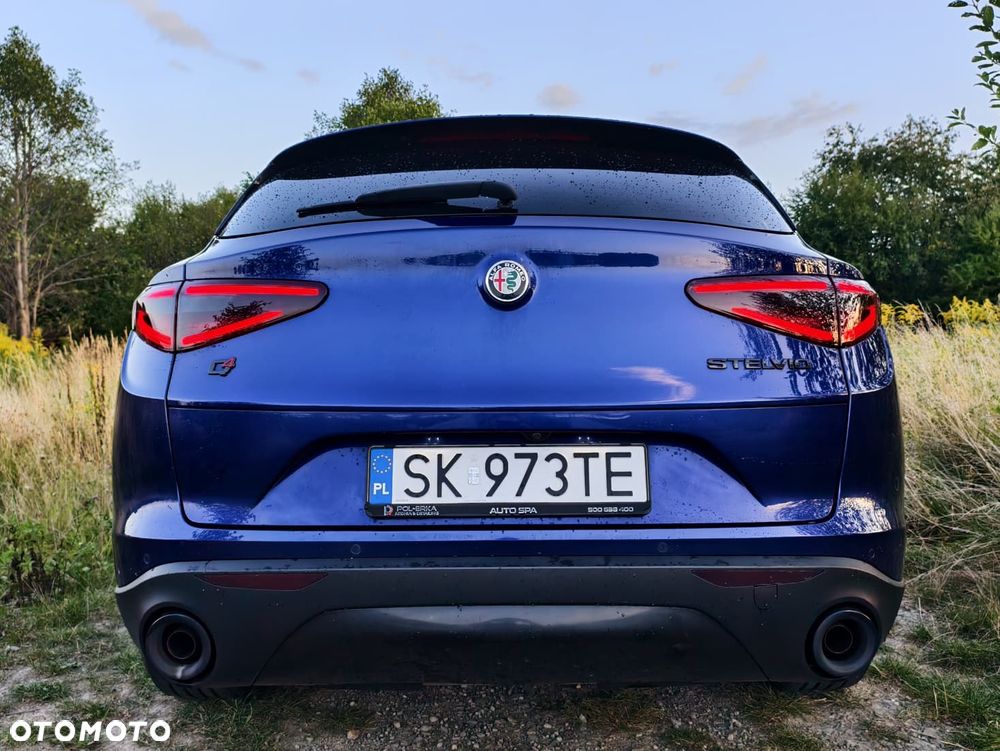 Alfa Romeo Stelvio - 8