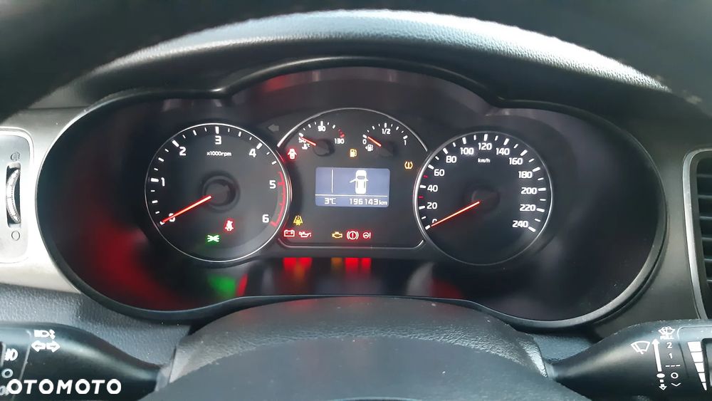 Kia Carens 1.7 CRDi L - 12