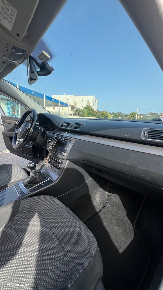 VW Passat Variant 1.6 TDI BlueMotion - 16