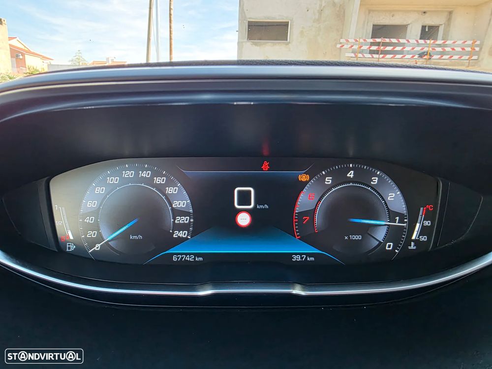 Peugeot 3008 1.2 PureTech Allure Pack - 6