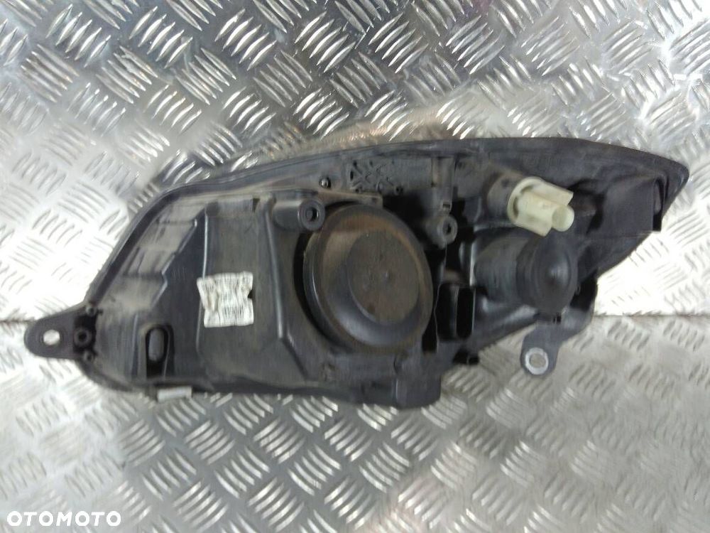 LAMPA PRAWA PRZEDNIA SKODA FABIA 2 - 2