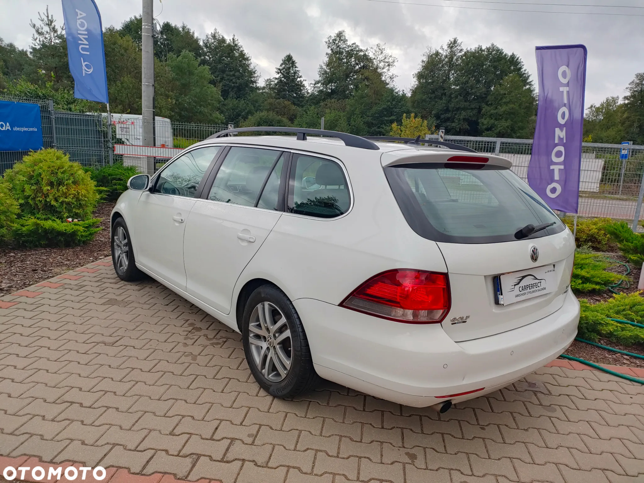 Volkswagen Golf 1.6 TDI 4Motion BlueMotion Technology Comfortline - 16