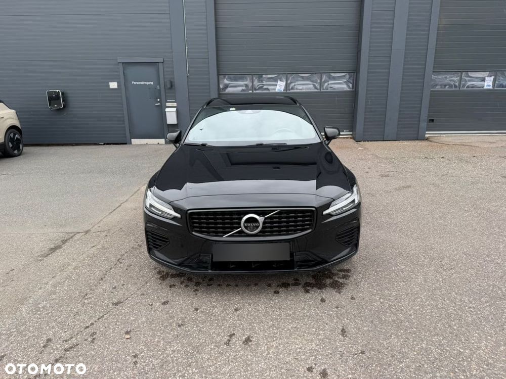 Volvo V60 T6 AWD Plug-In Hybrid Inscription - 1