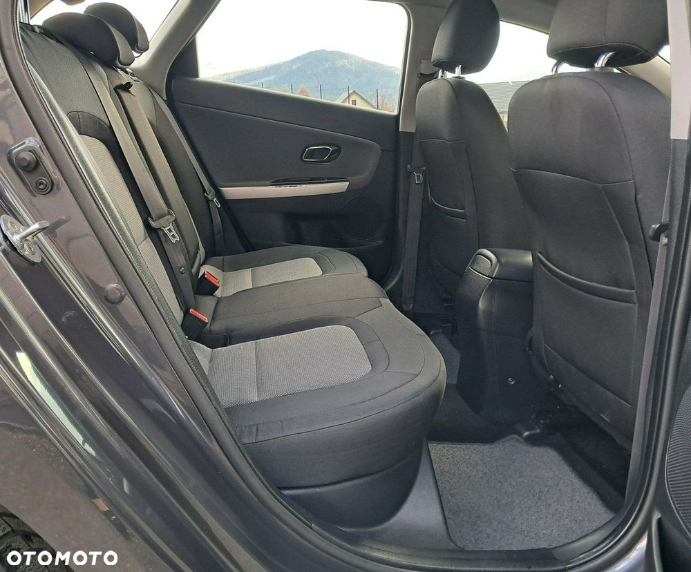 Kia Ceed - 12