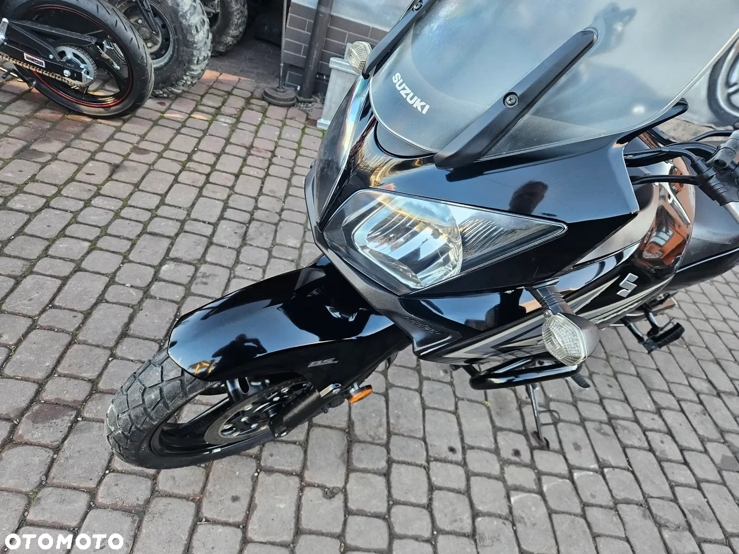 Suzuki DL - 10