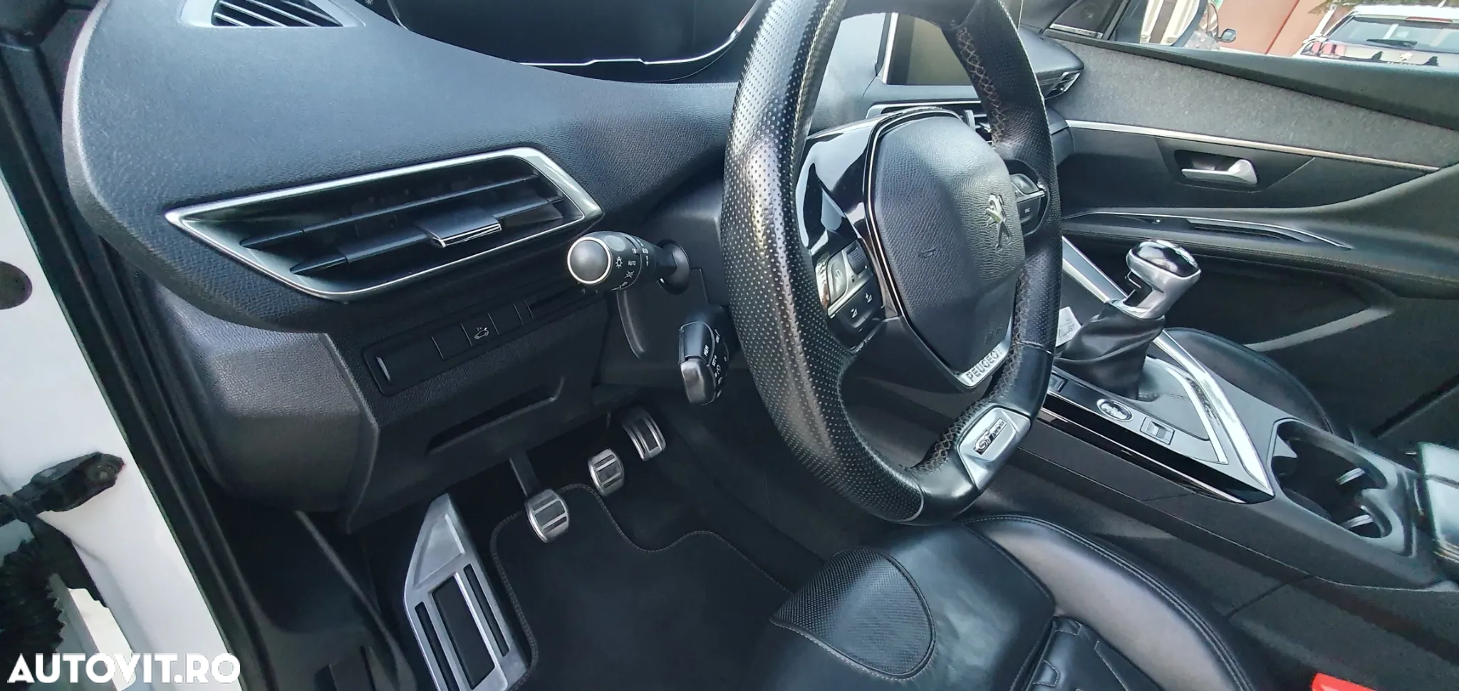Peugeot 3008 1.2 PureTech Turbo S&S GT-Line - 18